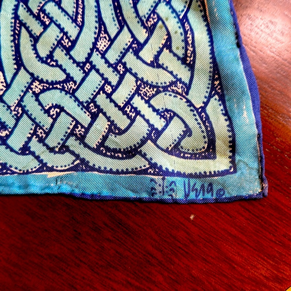 Vintage Vera Silk Scarf
